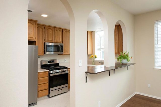 30 Lorton Avenue 302, Burlingame, CA 94010