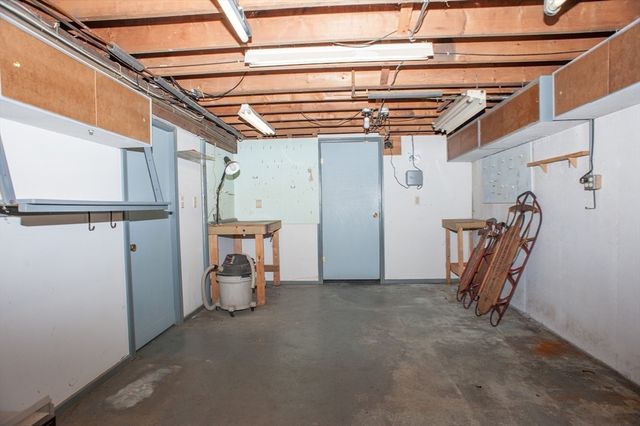 201 Prescott Rd, Northbridge, MA 01588