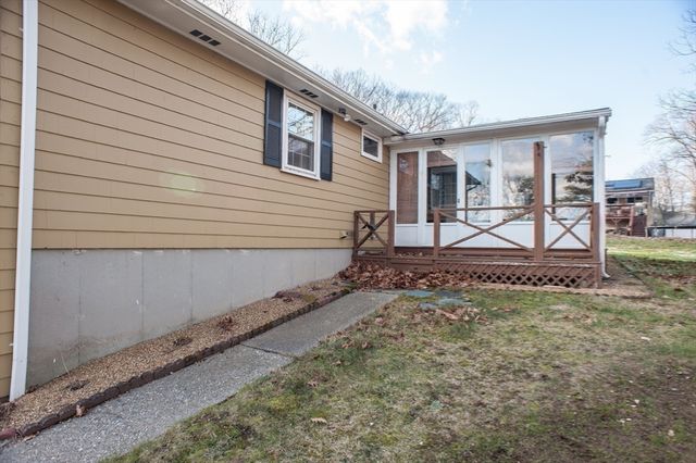 201 Prescott Rd, Northbridge, MA 01588