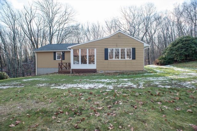 201 Prescott Rd, Northbridge, MA 01588