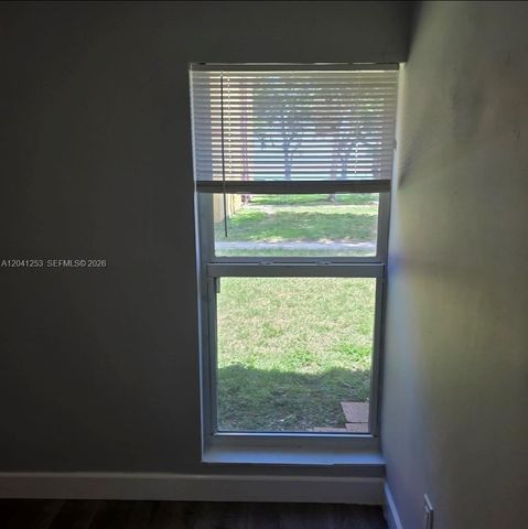 4721 NW 7th Street 10712, Miami, FL 33126