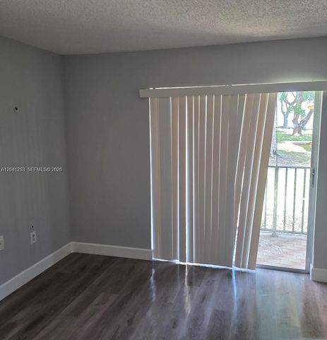 4721 NW 7th Street 10712, Miami, FL 33126