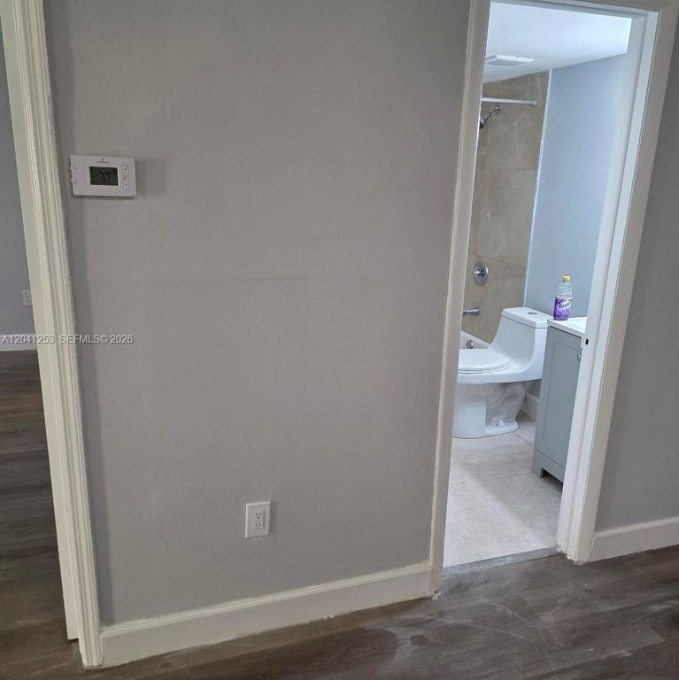 4721 NW 7th Street 10712, Miami, FL 33126