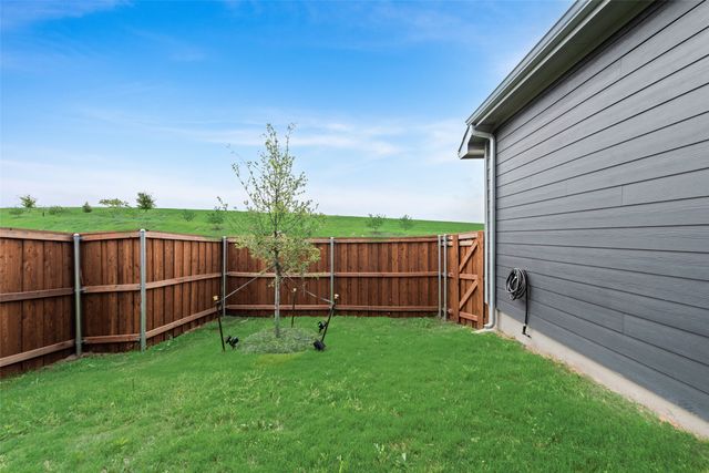 1028 Almond Blossom Circle, Crowley, TX 76036