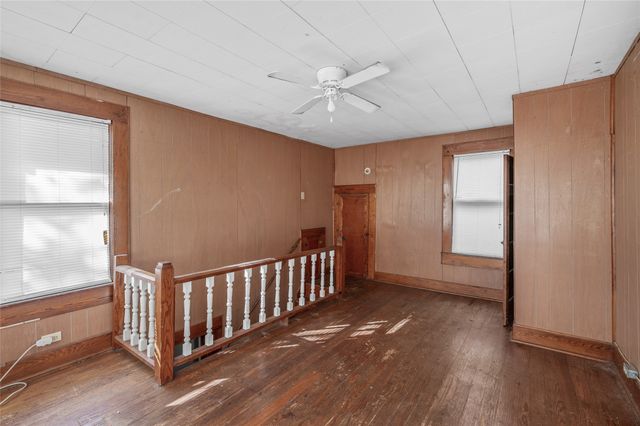 1109 W Crawford Street, Denison, TX 75020