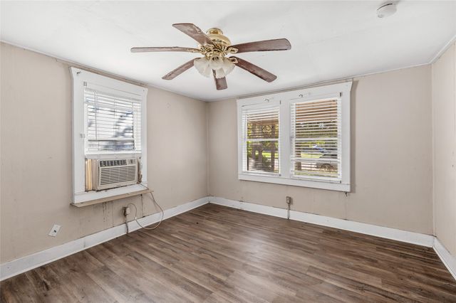 1109 W Crawford Street, Denison, TX 75020
