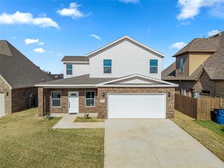 808 Chateau Court, Kingfisher, OK 73750