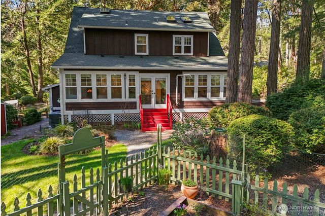 11806 105th Street Ct, Anderson Island, WA 98303