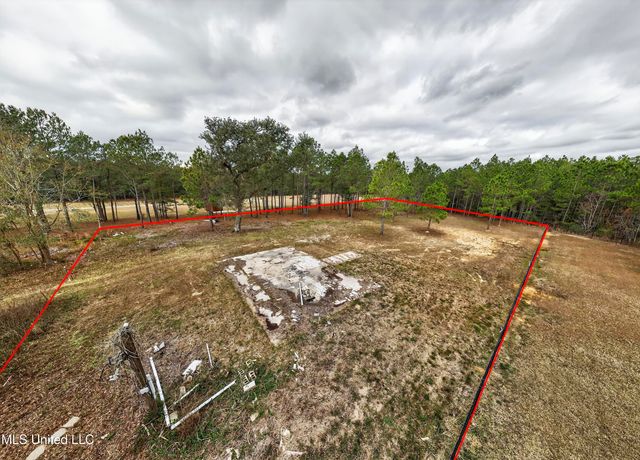 920 B S Beach Boulevard, Waveland, MS 39576