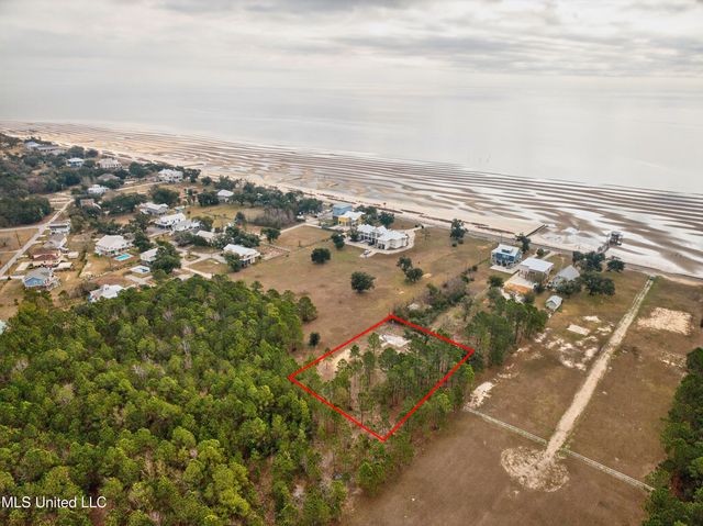 920 B S Beach Boulevard, Waveland, MS 39576