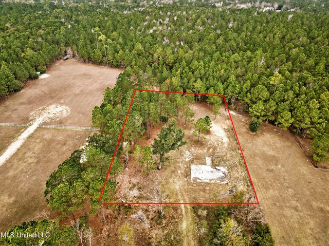 920 B S Beach Boulevard, Waveland, MS 39576