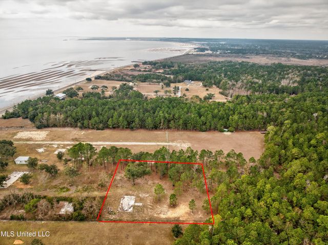 920 B S Beach Boulevard, Waveland, MS 39576