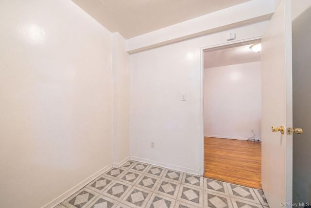 84-01 Main Street 618, Briarwood, NY 11435