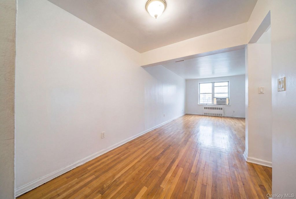 84-01 Main Street 618, Briarwood, NY 11435