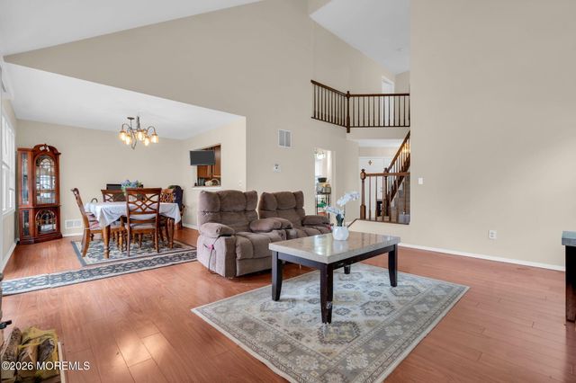 67 Claridge Court 152B, Toms River, NJ 08753