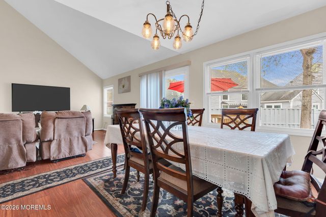 67 Claridge Court 152B, Toms River, NJ 08753