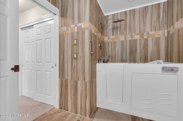 67 Claridge Court 152B, Toms River, NJ 08753