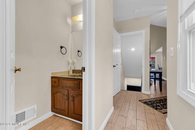 67 Claridge Court 152B, Toms River, NJ 08753