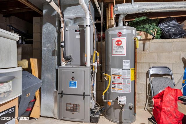 67 Claridge Court 152B, Toms River, NJ 08753