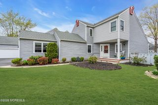 67 Claridge Court 152B, Toms River, NJ 08753