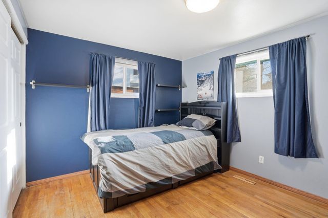 6806 N Fox Point Dr, Spokane, WA 99208