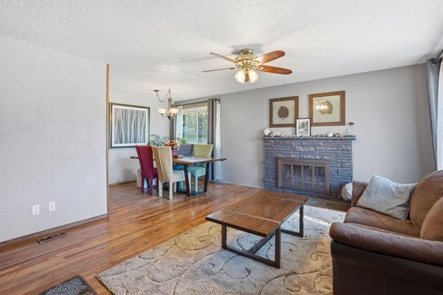 6806 N Fox Point Dr, Spokane, WA 99208