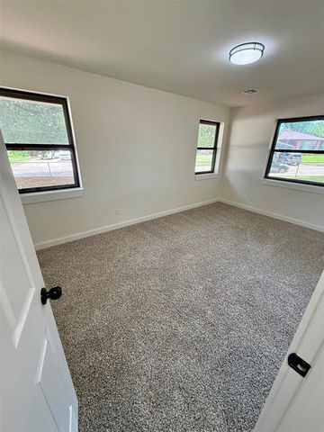 3205 Otterson Drive, Oklahoma City, OK 73112