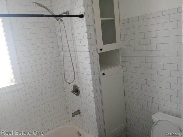 2454 Florian Street, Hamtramck, MI 48212