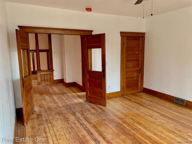2454 Florian Street, Hamtramck, MI 48212