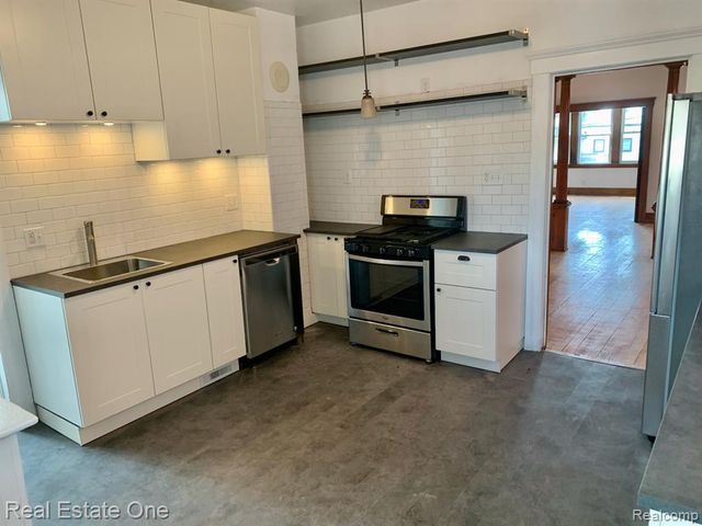2454 Florian Street, Hamtramck, MI 48212