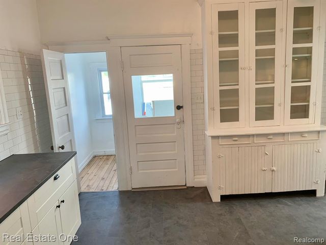 2454 Florian Street, Hamtramck, MI 48212