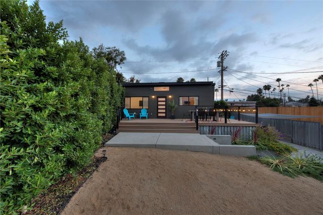 5160 Oakland, Los Angeles, CA 90032