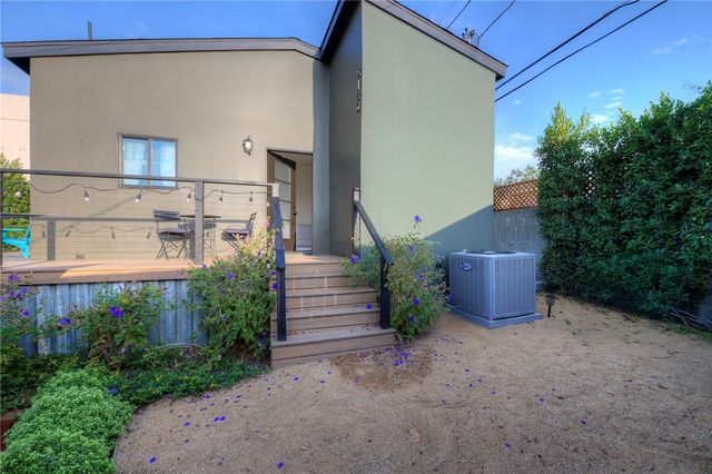 5160 Oakland, Los Angeles, CA 90032