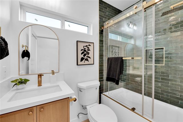 5160 Oakland, Los Angeles, CA 90032