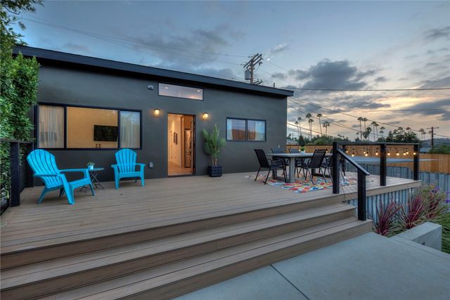5160 Oakland, Los Angeles, CA 90032