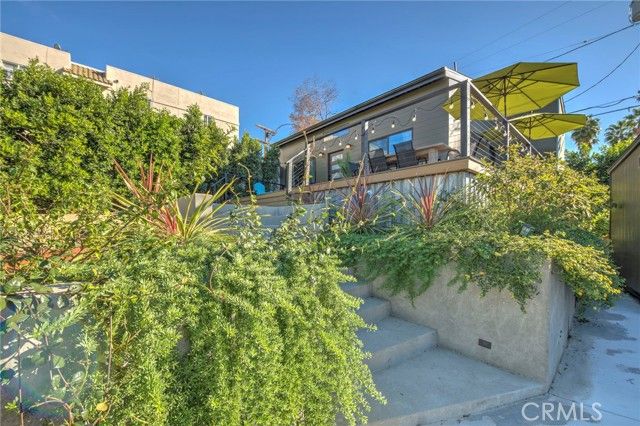 5160 Oakland, Los Angeles, CA 90032