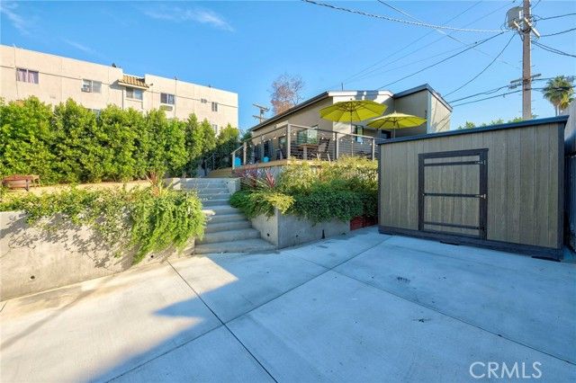 5160 Oakland, Los Angeles, CA 90032