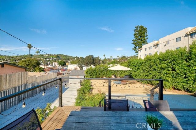 5160 Oakland, Los Angeles, CA 90032