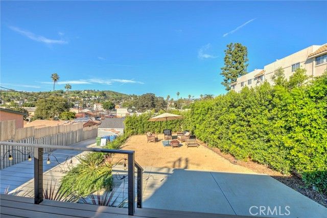 5160 Oakland, Los Angeles, CA 90032