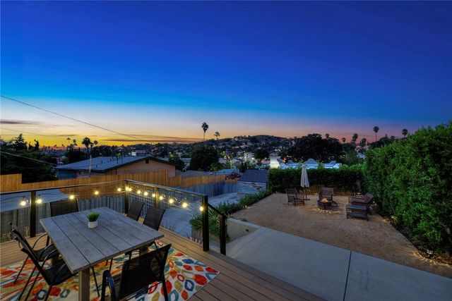 5160 Oakland, Los Angeles, CA 90032