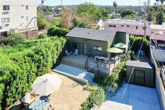 5160 Oakland, Los Angeles, CA 90032