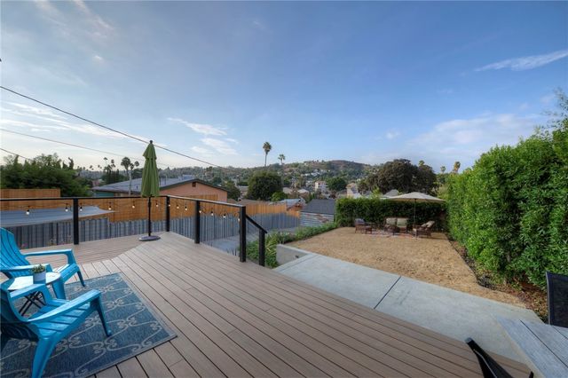 5160 Oakland, Los Angeles, CA 90032
