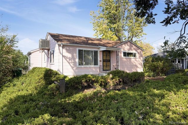 1041 Florence Street, Aurora, CO 80010