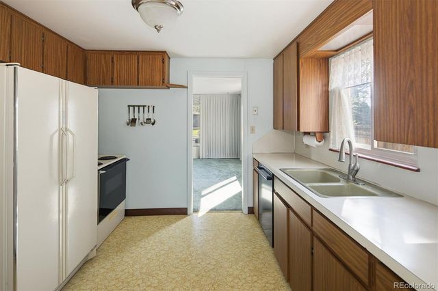 1041 Florence Street, Aurora, CO 80010