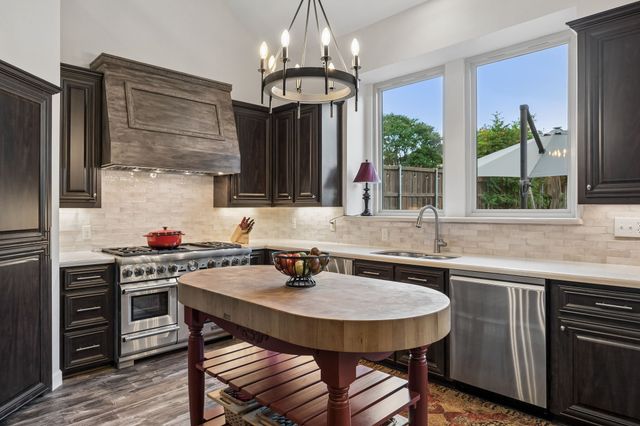 9105 Clearlake Drive, Rowlett, TX 75088