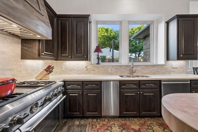9105 Clearlake Drive, Rowlett, TX 75088