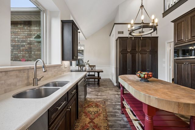 9105 Clearlake Drive, Rowlett, TX 75088