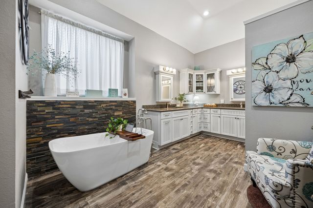 9105 Clearlake Drive, Rowlett, TX 75088