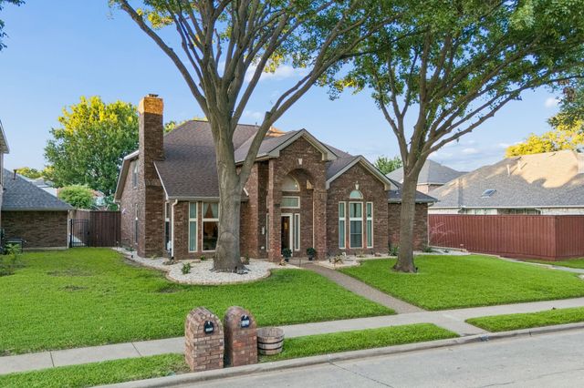 9105 Clearlake Drive, Rowlett, TX 75088