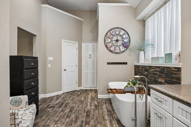 9105 Clearlake Drive, Rowlett, TX 75088